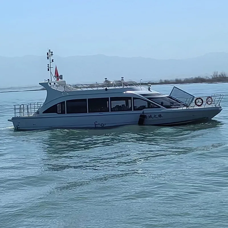 17,8 м пасажирський човен